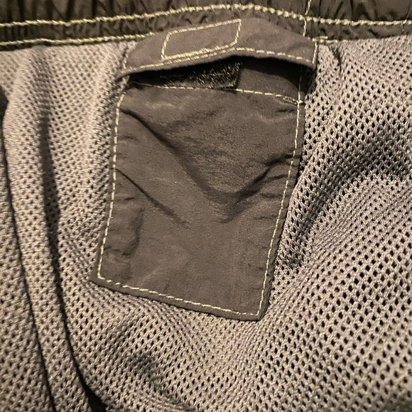 Columbia Black Utility Shorts - Picture 7 of 7